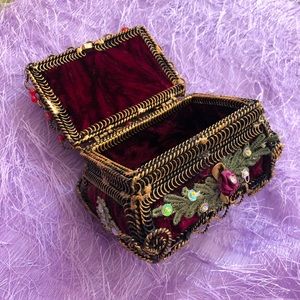 Small Velvet Rosette Victorian Box
